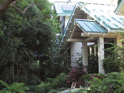 Large trees shade the west-facing entrance, minimizing the need for air conditioning.